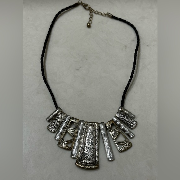 Vintage Silver Tone Trapezoid Pendant Black Leather Necklace - Picture 1 of 8